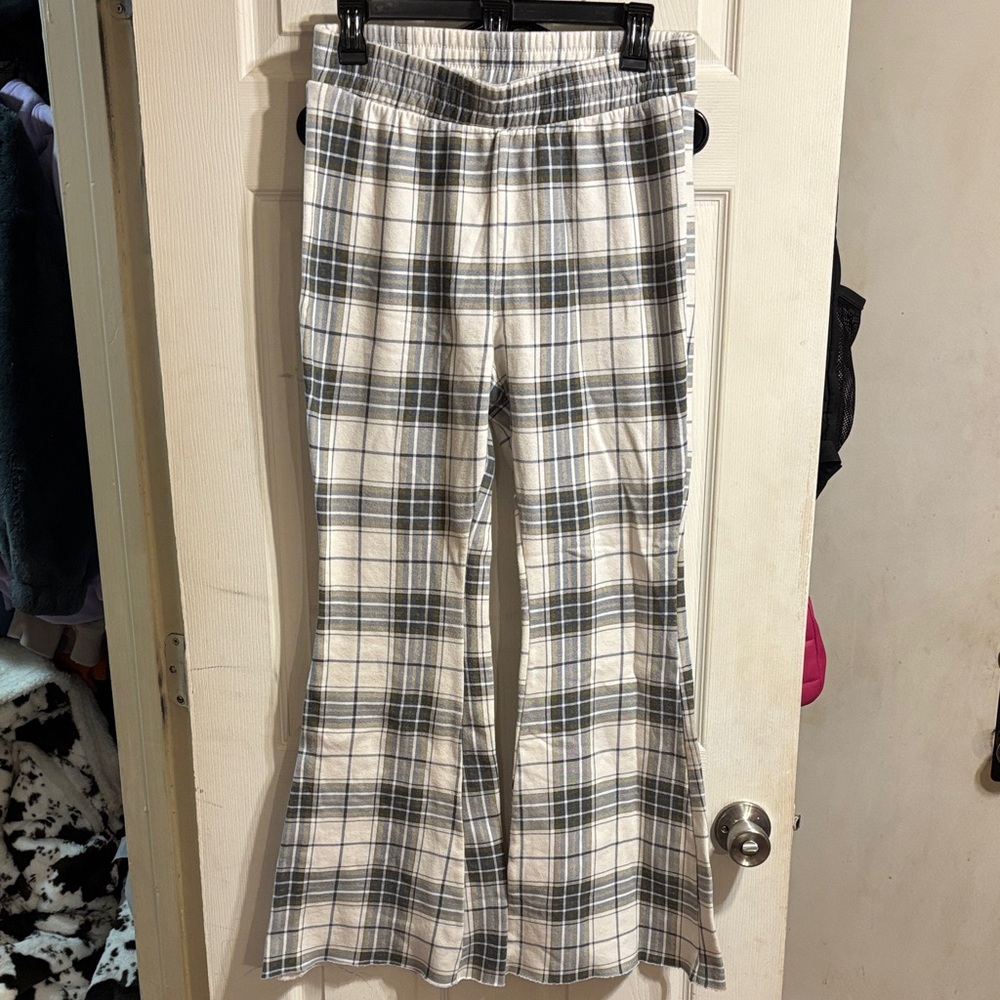 Grayson Threads Plaid Pants in Gray and White